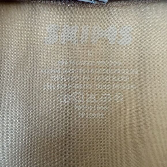 SKIMS Barely There Open Bust Arm Shaper Shapewear Clay Size Medium NWT - Picture 4 of 10